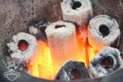 Greek Fire Holzkohlebriketts 20kg -Natur Erlebnis Greek Fire bei durchgluehen