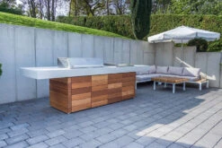 Grillfürst Outdoor Küche Mit Beton-Arbeitsplatte Und HPL-Unterschrank - Mit Edler Holzverkleidung (300 Cm X 80 Cm) - Mit Einbaugrill Und Planchagrill -Natur Erlebnis Grillfuerst Outdoor Kueche Beton Kuecheninsel Unterschraenke 5 1645801079