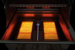 Napoleon Luxus Outdoor Küche Oasis 400 Mit Prestige Pro 825 Edelstahl Einbaugrill Ohne Vordefinierte Arbeitsplatte -Natur Erlebnis Napoleon Prestige PRO825 doppelte Sizzle Zone