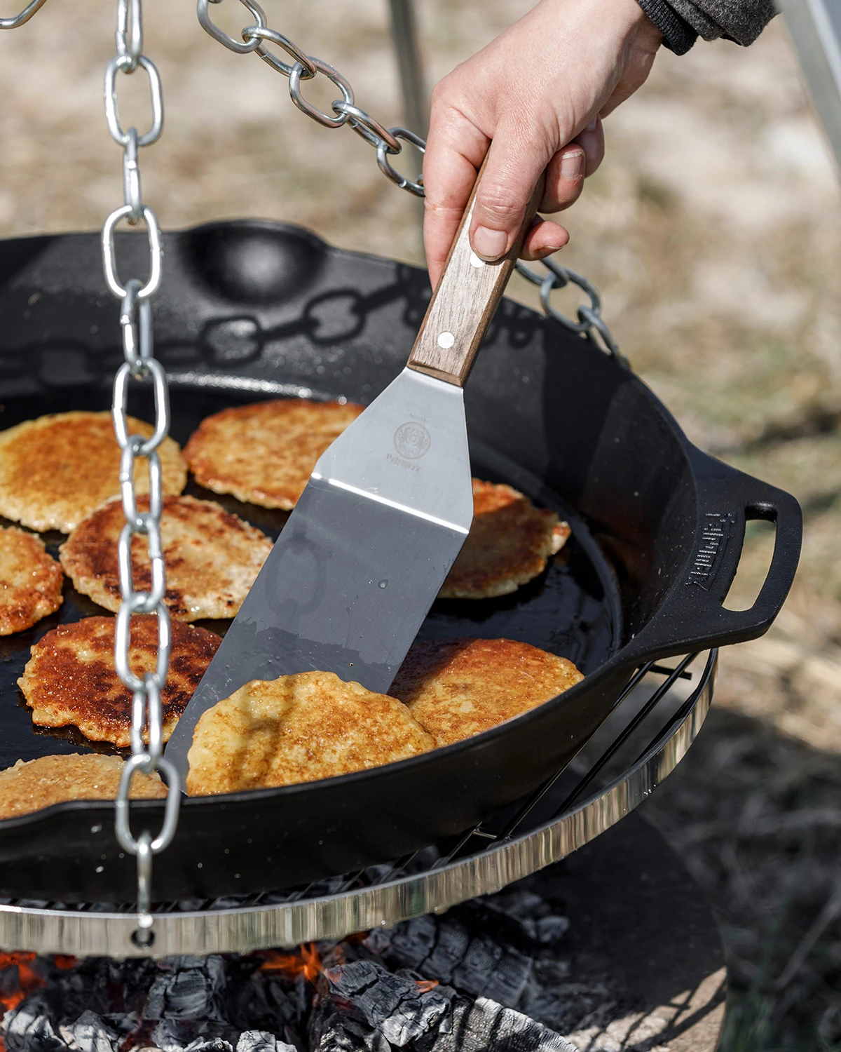 Petromax Feuerpfanne Gusseisen Fp50h-t Mit Zwei Henkeln 2 Petromax Feuerpfanne Gusseisen Fp50h-t Mit Zwei Henkeln – Bild 2