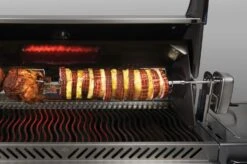 Napoleon Drehspieß / Rotisserie Comm. Quality LE, LEX485, P500, PRO500 6 Napoleon Drehspieß / Rotisserie Comm. Quality LE, LEX485, P500, PRO500 -Natur Erlebnis napoleon rotisserie drehspiess mit grillgut